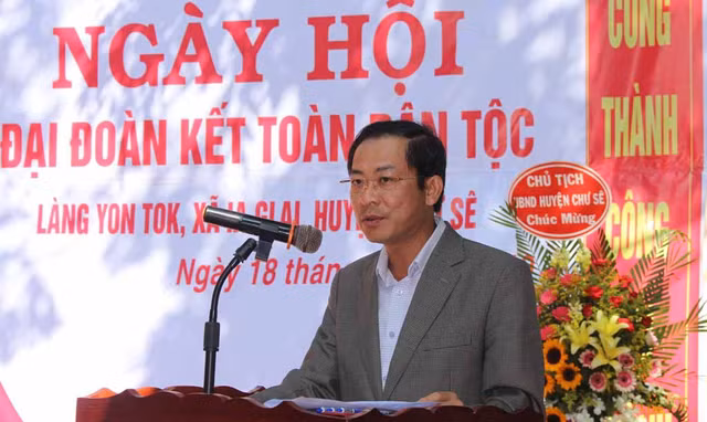 3 Pho Chu tich tinh Gia Lai bi cho thoi chuc