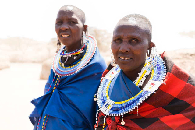 Vì sao bộ tộc người Maasai lấy phân trâu bò để xây nhà? - Hình 10 Vi sao bo toc nguoi Maasai lay phan trau bo de xay nha?-Hinh-10
