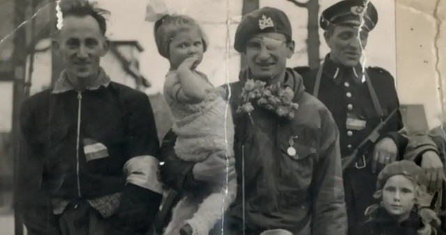 Chuyen chua ke ly ky ve nguoi hung The chien 2-Hinh-7