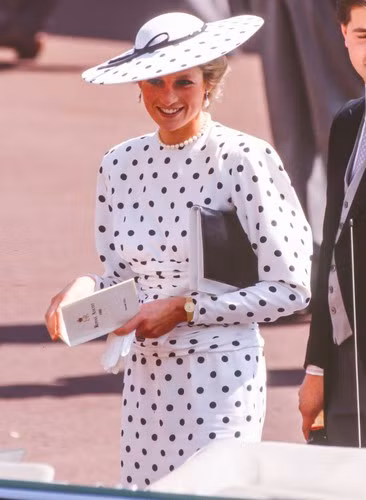 Dieu it biet ve tang le cua Cong nuong Diana-Hinh-2