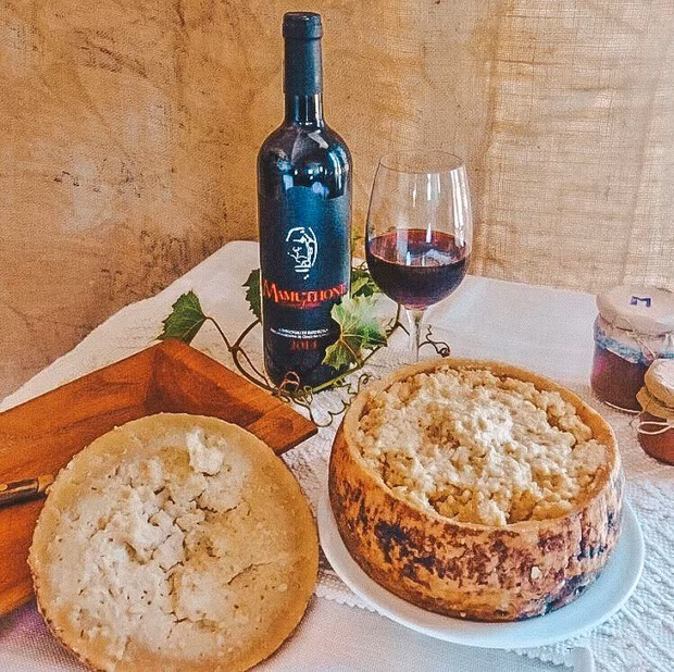 Kinh di mon pho mai luc nhuc gioi la dac san o Y-Hinh-6