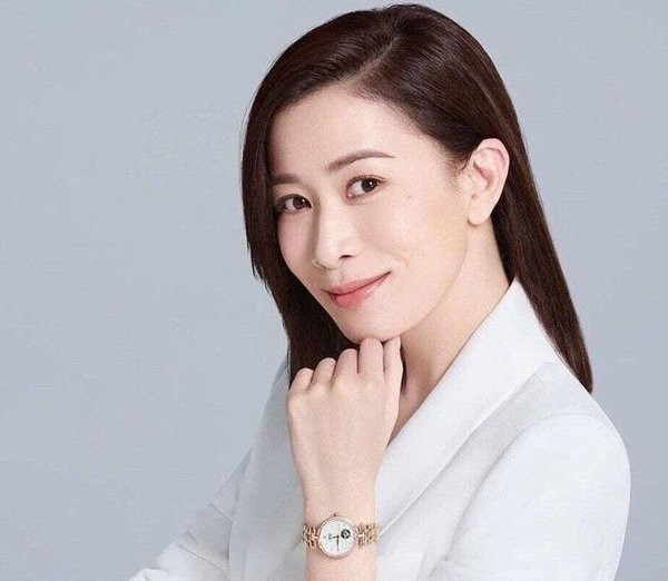 Xa Thi Mạn chia sẻ bí quyết sở hữu làn da không tuổi như nào - Hình 4 Xa Thi Man chia se bi quyet so huu lan da khong tuoi nhu nao-Hinh-4