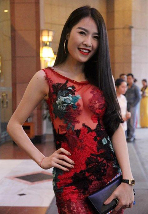 Những sao Việt ăn mặc hở bạo đi đám cưới - Hình 10 Nhung sao Viet an mac ho bao di dam cuoi-Hinh-10