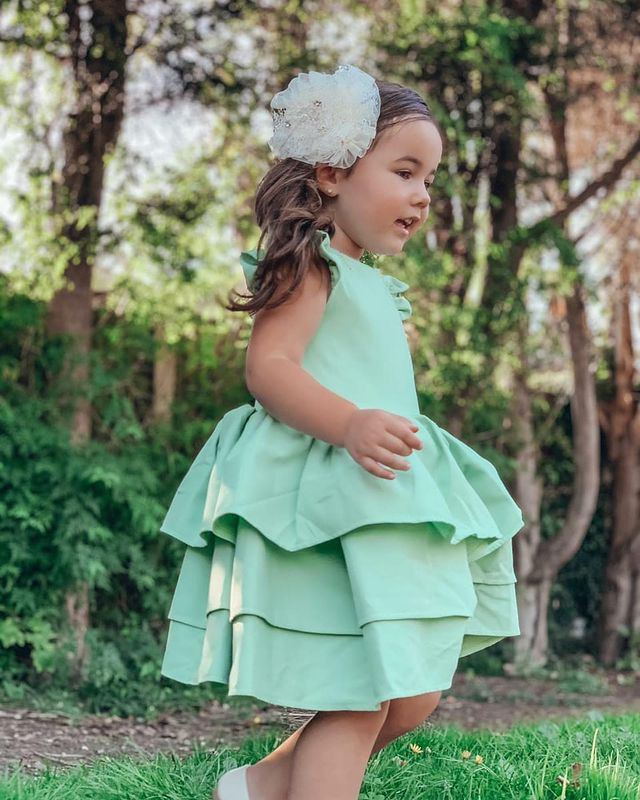 Mẹ chi tiền tỷ cho con gái 3 tuổi sở hữu tủ đồ hơn 400 bộ của các nhãn hiệu danh tiếng - Hình 14 Me chi tien ty cho con gai 3 tuoi so huu tu do hon 400 bo cua cac nhan hieu danh tieng-Hinh-14