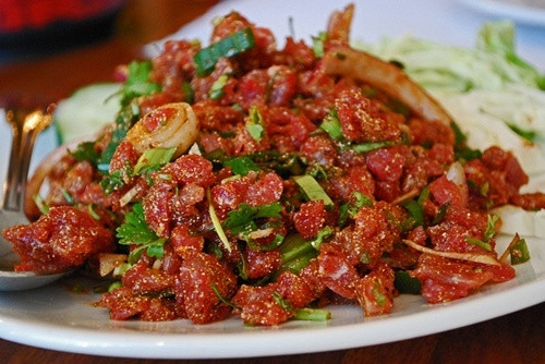 Những kiểu ăn thịt sống nổi tiếng thế giới - Hình 9 Nhung kieu an thit song noi tieng the gioi-Hinh-9