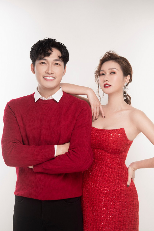 Hàng loạt mỹ nhân Việt ăn mặc gợi cảm đón Giáng Sinh - Hình 6 Hang loat my nhan Viet an mac goi cam don Giang Sinh-Hinh-6