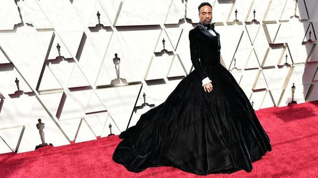 Khi sao nam Hollywood mặc váy áo cực nữ tính gây sốc Khi sao nam Hollywood mac vay ao cuc nu tinh gay soc