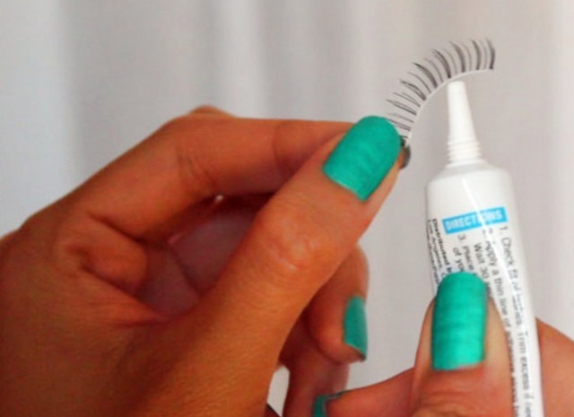 Những lỗi trang điểm làm bạn già nua, xấu xí - Hình 7 Nhung loi trang diem lam ban gia nua, xau xi-Hinh-7