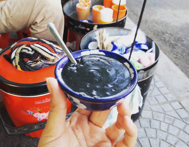 Nên thử những món ăn vặt gì khi đến quê hương Đàm Vĩnh Hưng? - Hình 3 Nen thu nhung mon an vat gi khi den que huong Dam Vinh Hung?-Hinh-3