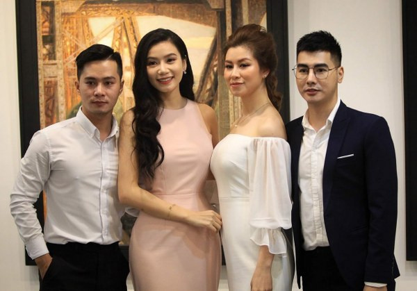 Hoa si Luong Giang ra mat phong tranh Megan Gallery thu 2 o Ha Noi-Hinh-12