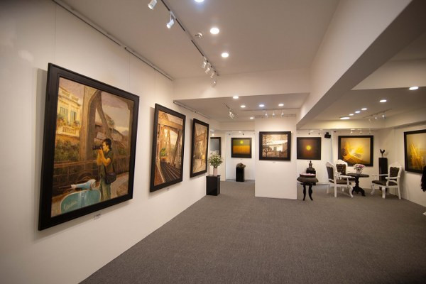 Hoa si Luong Giang ra mat phong tranh Megan Gallery thu 2 o Ha Noi-Hinh-11