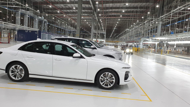 Vận hành sớm 3 tháng, nhà máy ô tô VinFast lập kỷ lục ngành công nghiệp ô tô thế giới - Hình 9 Van hanh som 3 thang, nha may o to VinFast lap ky luc nganh cong nghiep o to the gioi-Hinh-9