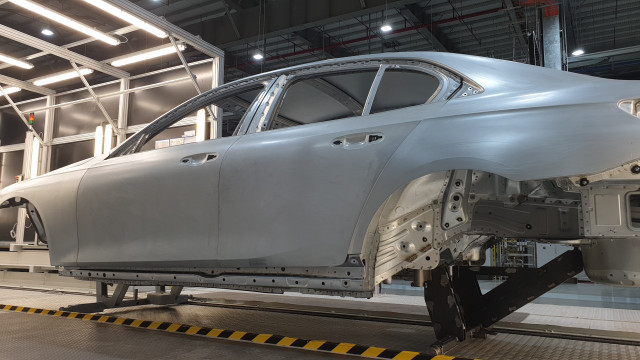 Vận hành sớm 3 tháng, nhà máy ô tô VinFast lập kỷ lục ngành công nghiệp ô tô thế giới - Hình 4 Van hanh som 3 thang, nha may o to VinFast lap ky luc nganh cong nghiep o to the gioi-Hinh-4