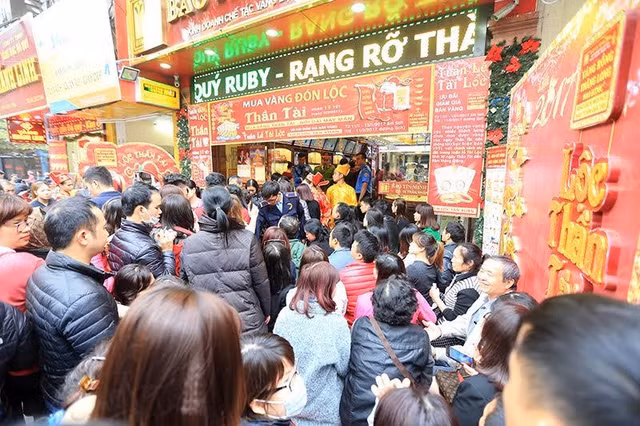 Mua vang lay may ngay Than Tai, nhung ban da biet nguon goc ngay nay?-Hinh-2