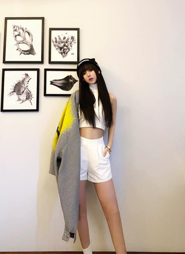 Hotgirl Phan Thị Phương Uyên bạn gái của Karik sexy khó cưỡng - Hình 4 Hotgirl Phan Thi Phuong Uyen ban gai cua Karik sexy kho cuong-Hinh-4