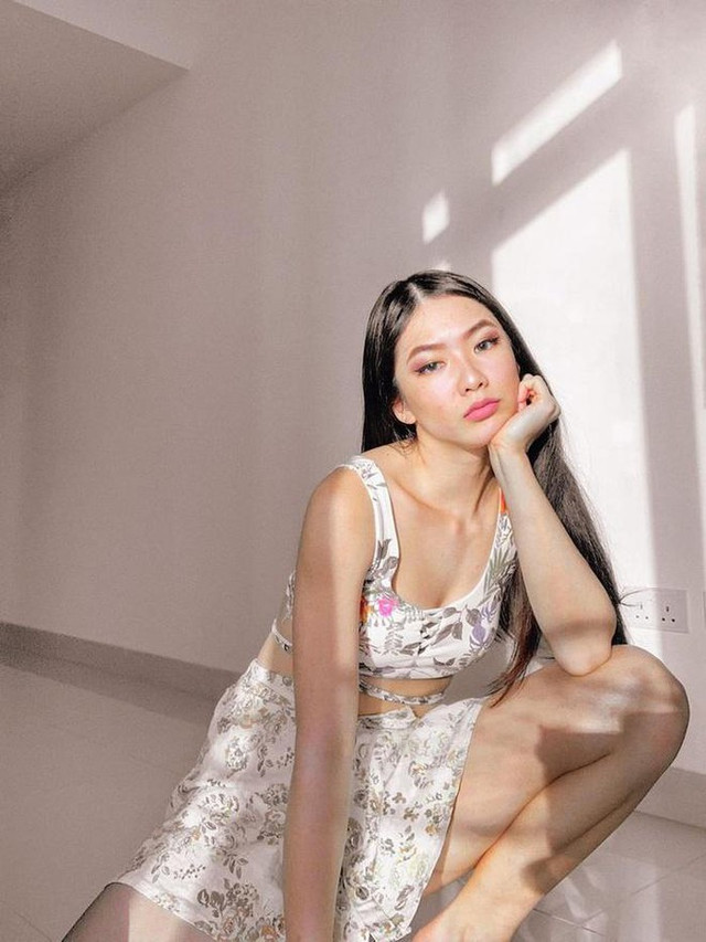 Gu thời trang hiện đại của hotgirl làm tiếp viên hàng không Dubai - Hình 12 Gu thoi trang hien dai cua hotgirl lam tiep vien hang khong Dubai-Hinh-12
