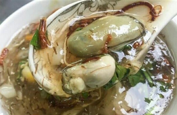 Các món súp nóng hổi ở Sài Gòn, cứ trời mưa lạnh lại thèm - Hình 4 Cac mon sup nong hoi o Sai Gon, cu troi mua lanh lai them-Hinh-4