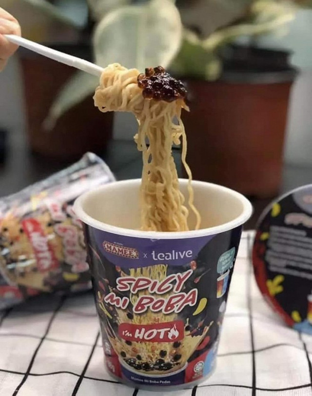Độc lạ món mì tôm trà sữa trân châu gây sốt - Hình 6 Doc la mon mi tom tra sua tran chau gay sot-Hinh-6