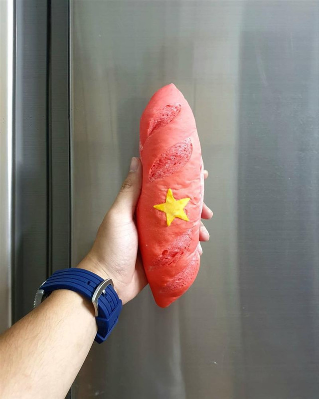 Món bánh mì có hình ngôi sao vàng sốt xình xịch - Hình 2 Mon banh mi co hinh ngoi sao vang sot xinh xich-Hinh-2