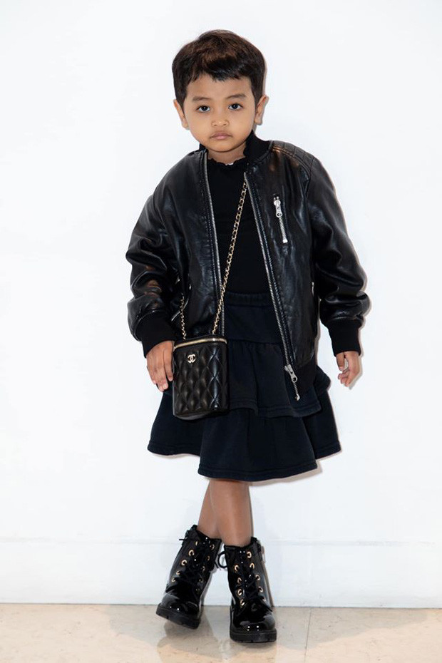 Phát hờn với các nhóc tì nhà sao Việt diện đồ hiệu sang chảnh - Hình 4 Phat hon voi cac nhoc ti nha sao Viet dien do hieu sang chanh-Hinh-4