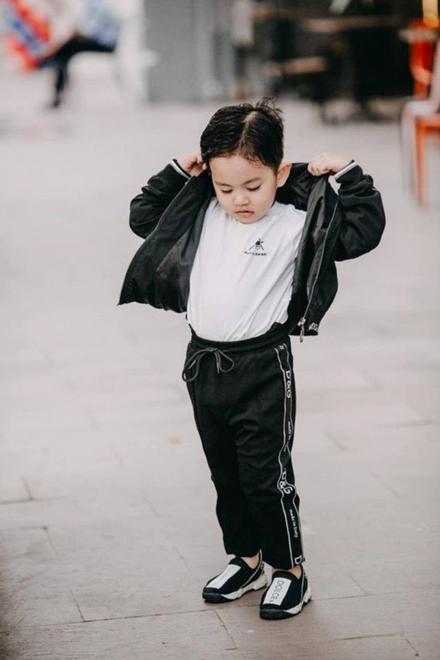 Phát hờn với các nhóc tì nhà sao Việt diện đồ hiệu sang chảnh - Hình 11 Phat hon voi cac nhoc ti nha sao Viet dien do hieu sang chanh-Hinh-11