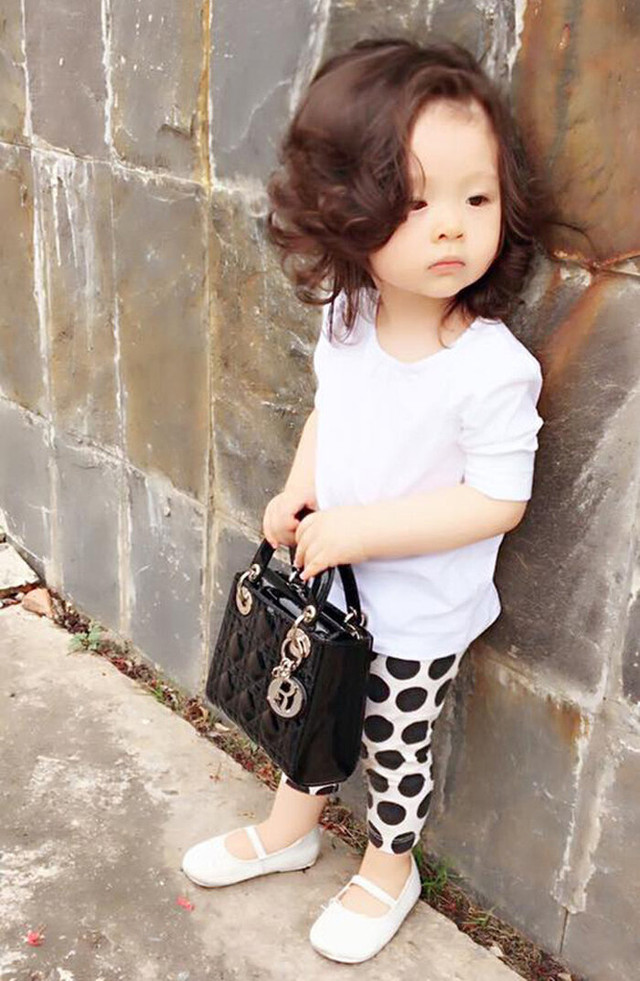 Phát hờn với các nhóc tì nhà sao Việt diện đồ hiệu sang chảnh - Hình 6 Phat hon voi cac nhoc ti nha sao Viet dien do hieu sang chanh-Hinh-6