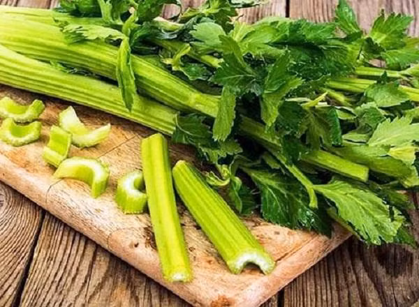 Luu y nhung rau cu “tam” hoa chat doc hai-Hinh-2