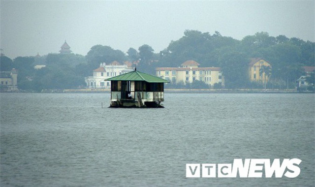 Những ngôi mộ cổ giữa Hồ Tây và những cái chết bí ẩn - Hình 2 Nhung ngoi mo co giua Ho Tay va nhung cai chet bi an-Hinh-2