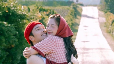 Ngọc Huyền công khai tin nhắn 'cưa cẩm' của Đình Tú thời điểm mới quen