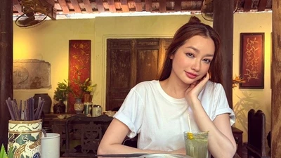 Hoa hậu Trúc Diễm rạng rỡ khi trở về Việt Nam thăm gia đình