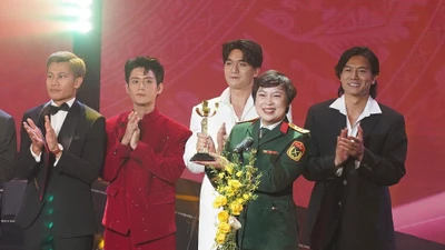 Phim Mưa đỏ đoạt giải Bông Sen Vàng ở Liên hoan phim Việt Nam 2025