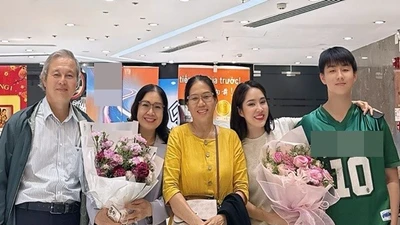 Lê Phương được mẹ chồng ủng hộ diễn xuất