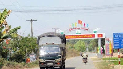 Đấu thầu tại UBND xã Định Quán (Đồng Nai): Anh Uy HT và Nhật Minh "song đấu" tại hai gói thầu