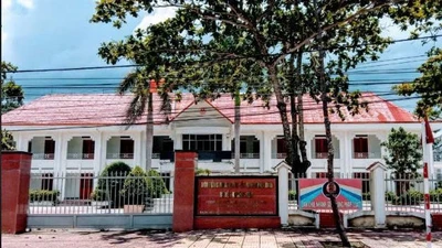 Công ty Phương Đài "Bí quyết" nào trúng 27/27 gói tại BMT "ruột"?