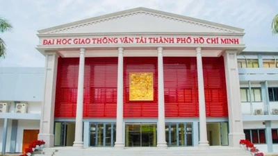 Đối thủ "ngã ngựa" vì tài chính, Công ty Nam Bắc Phú thắng thầu sát nút tại UTH TP HCM 