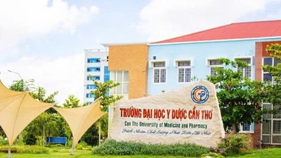 Liên danh Việt Thành - Phượng Hoài trúng gói thầu gần 6 tỷ tại ĐH Y Dược Cần Thơ: Cuộc đua chỉ có một "vận động viên"?