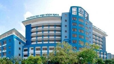 Gói thầu gần 13 tỷ tại ĐH Bách Khoa TP.HCM: Vì sao nhà thầu chào giá cao nhất lại trúng?