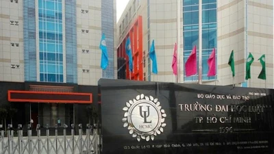 Đấu thầu tại ĐH Luật TP.HCM: Gói 48 tỷ chỉ một liên danh "về đích"?