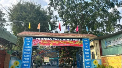 "Công ty Sản xuất Nam Tiến Phát và đối thủ cùng cạnh tranh tại gói thầu thiết bị trường học ở Đồng Nai" 