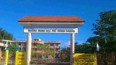 Vì sao Công ty Nam Tiến Phát trượt gói thầu tại Trường ĐăkLua?