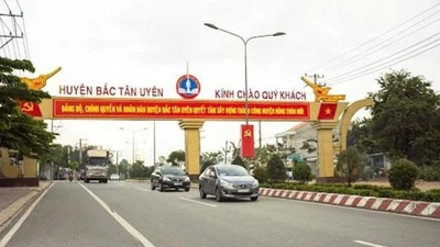 Năng lực đấu thầu của Solar Cons: "Cú đúp" tháng 11 và dấu hỏi về hiệu quả tiết kiệm 