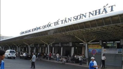 Công ty Bông Sen Vàng “độc diễn” trúng thầu tại Cảng HKQT Tân Sơn Nhất