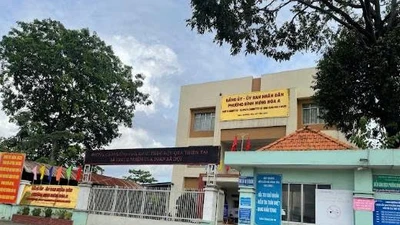 "Một mình một ngựa", Công ty Quốc tế Đông Á trúng gói thầu 3,7 tỷ tại phường Bình Tân