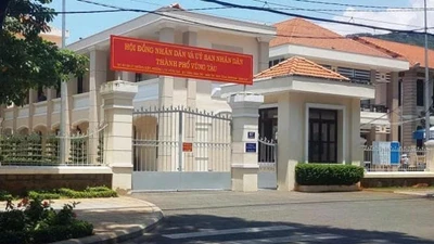 Ban QLDA ĐTXD khu vực Bà Rịa: Kịch tính cuộc "so găng" tại dự án Đường số 40 