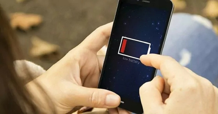 Dấu hiệu cảnh báo gồm máy chậm, nóng, pin tụt nhanh và xuất hiện ứng dụng lạ.