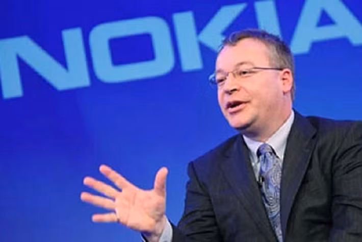 CEO Stephen Elop, cựu lãnh đạo Microsoft được cho là đã khiến Nokia “tự thiêu” với chiến lược bỏ Symbian quá sớm.