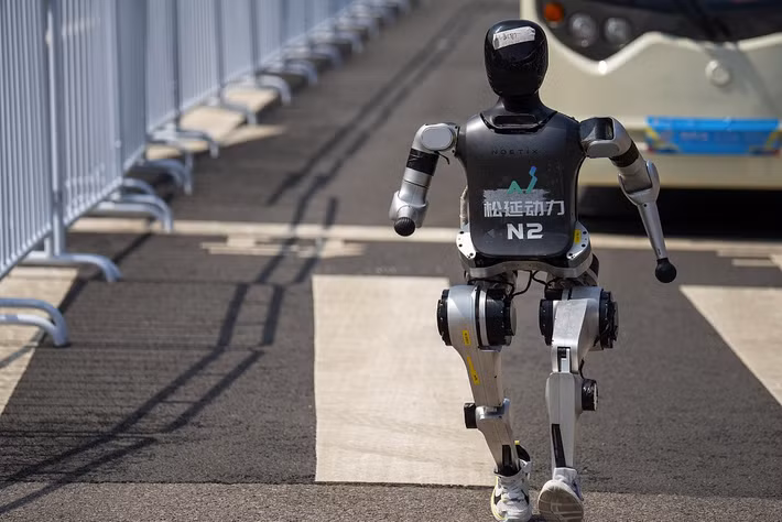 Trong đó, Thâm Quyến đóng vai trò sân khấu thử nghiệm, nơi robot sẽ di chuyển trên phố, vào khu dân cư và xử lý các tình huống đời sống phức tạp.