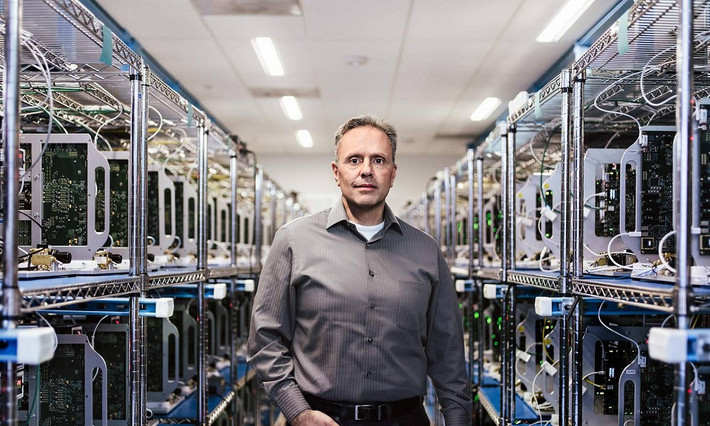 Trong memo gửi nhân viên, ông khẳng định yêu nhóm của mình và không có kế hoạch ra đi.