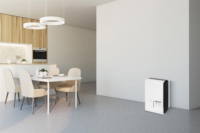 Thiết bị hỗ trợ hẹn giờ, tự ngắt khi đầy nước và xả nước liên tục. Độ ồn khoảng 48 - 49,5 dB nên nên đặt ở khu vực thông thoáng thay vì gần nơi nghỉ ngơi.