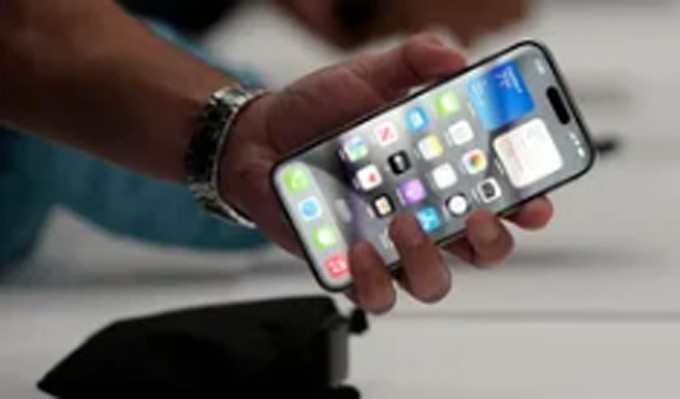 Các chuyên gia cảnh báo rằng việc dùng VPN không đáng tin cậy có thể khiến iPhone bị tấn công mạng và rò rỉ dữ liệu cá nhân.